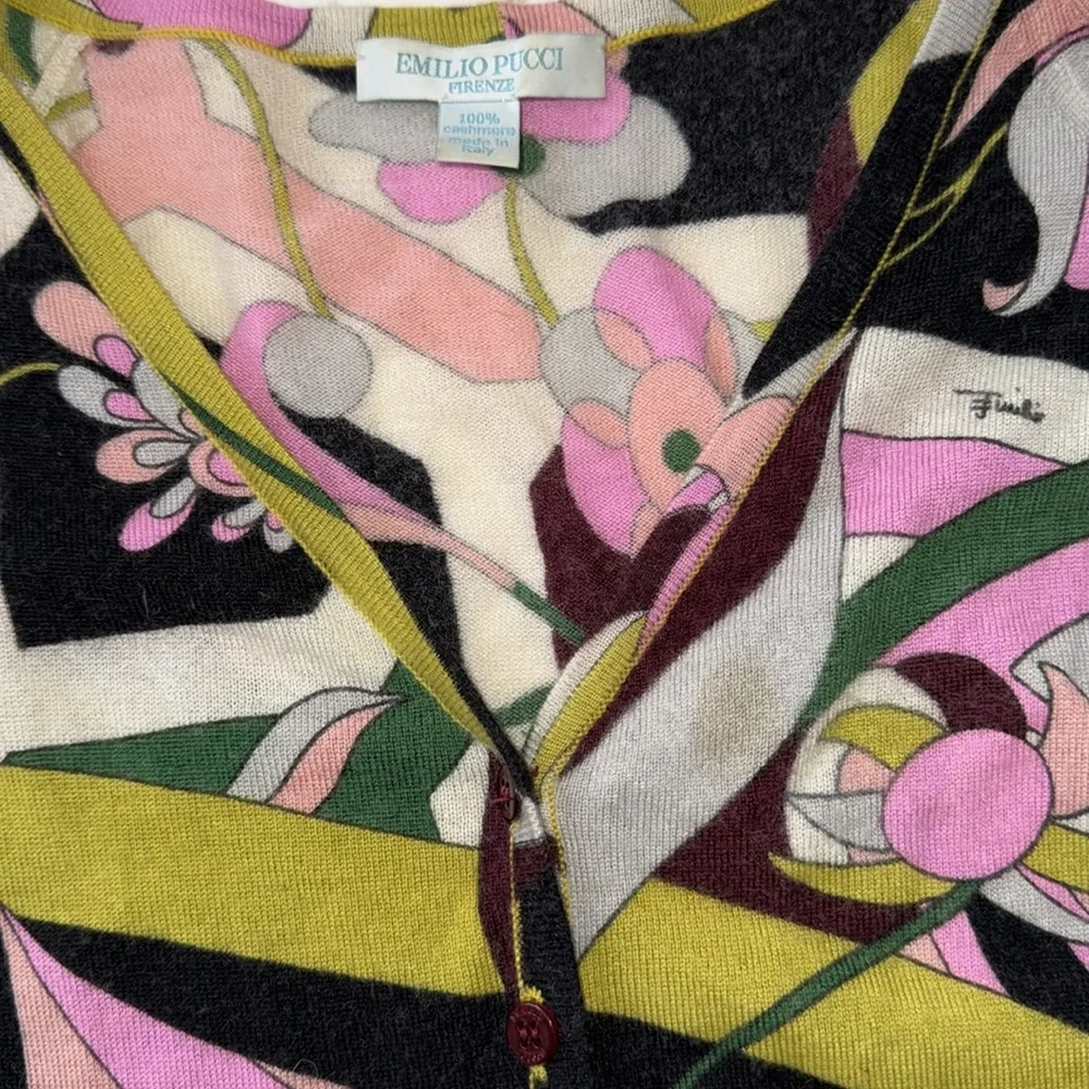 Emilio Pucci authentic 100% cashmere V-neck button-down sweater sz S/M - Picture 8 of 9